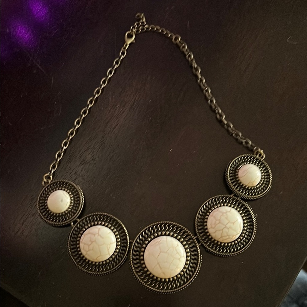 Elegant Black and Cream Necklace